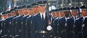 Hombres de uniforme: ¿es realmente sexy?